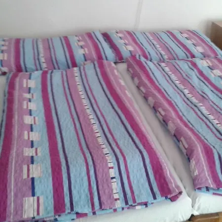 Antonia * 哈沃福卡